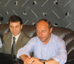 Romeo Stavarache si Traian Basescu -2004