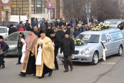 Preotul Iulian Ichim, pedepsit ca a slujit la Dumitru Sechelariu