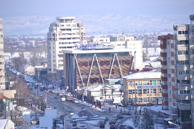 30 Avenue