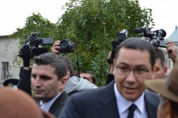 Victor Ponta (2)