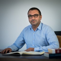 Vlad Secuiu-avocat Bacau